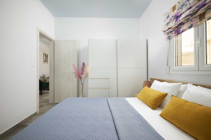 Cozy double bedroom in family apartment Ierapetra