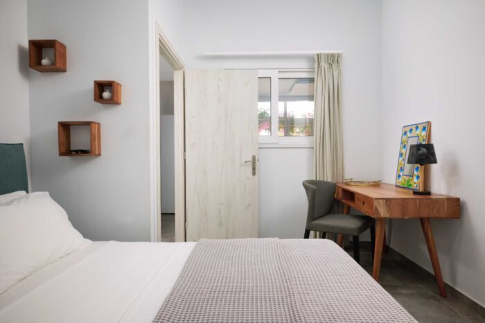 Cozy double bedroom in family apartment Ierapetra